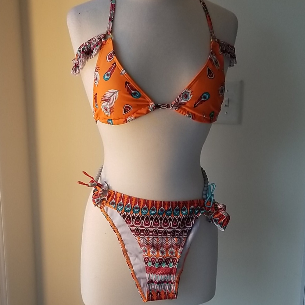 🏖Feather & Geometric Print Ruffle Bikini Set - Picture 9 of 9